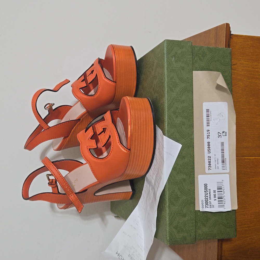 Gucci Interlocking G wedges size 38 with box.